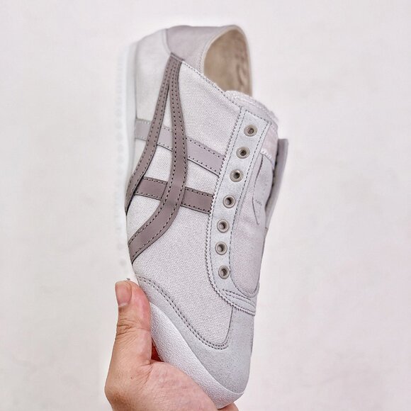 Onitsuka Tiger Mexico 66 Light Grey Canvas Sneakers - Picture 3 of 8